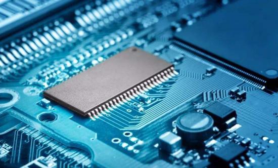 泡沫在左，補(bǔ)缺在右，市場(chǎng)真的錯(cuò)估了半導(dǎo)體嗎？ 