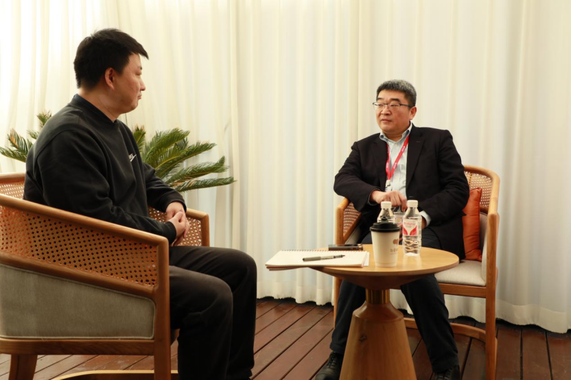 十年還債路，百年教育夢：一場關(guān)于責(zé)任與信仰的“真還傳”